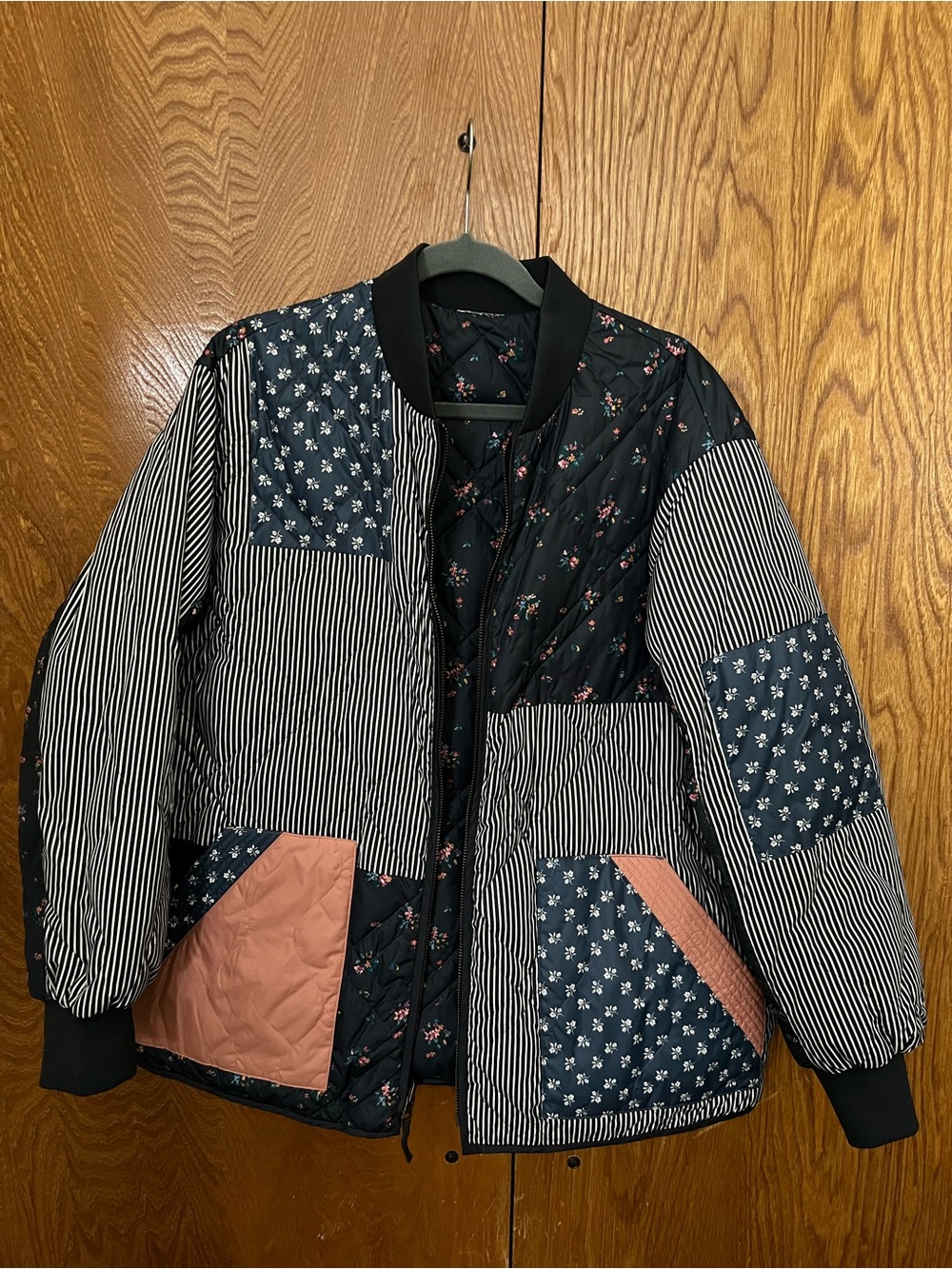 The Great x Eddie Bauer Reversible Down Bomber Jacket Size Large - Picture 8 of 12
